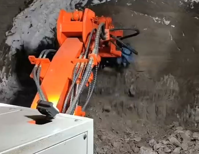 破挖錘扒渣機(jī)案例展示